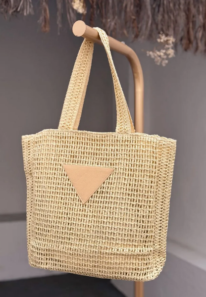 Bolsa feminina Aurora com design clean